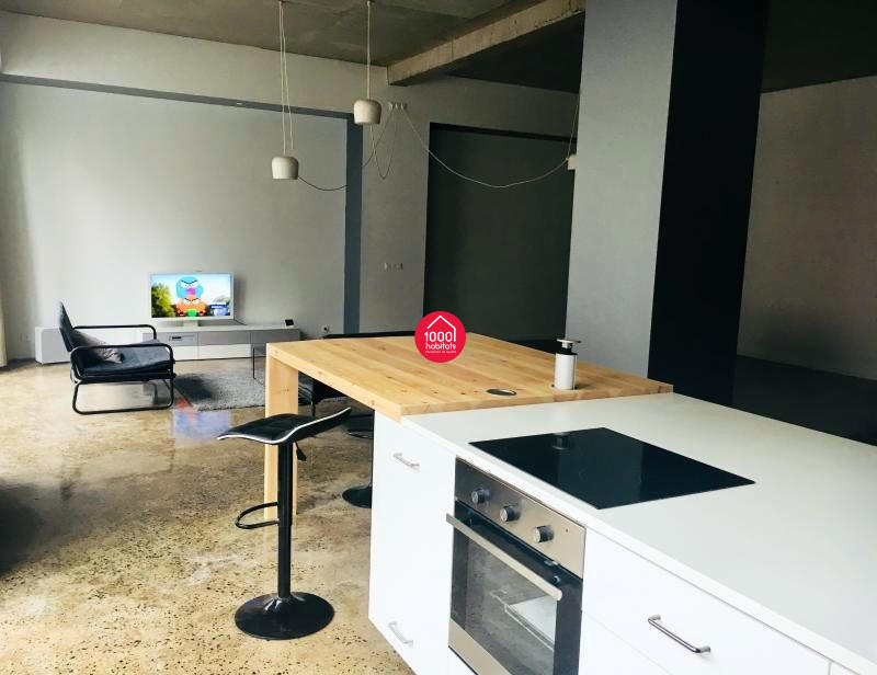 Loft - 180 m² - 5 pièces