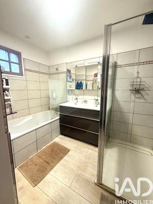 Maison - 90 m² - 3 pièces