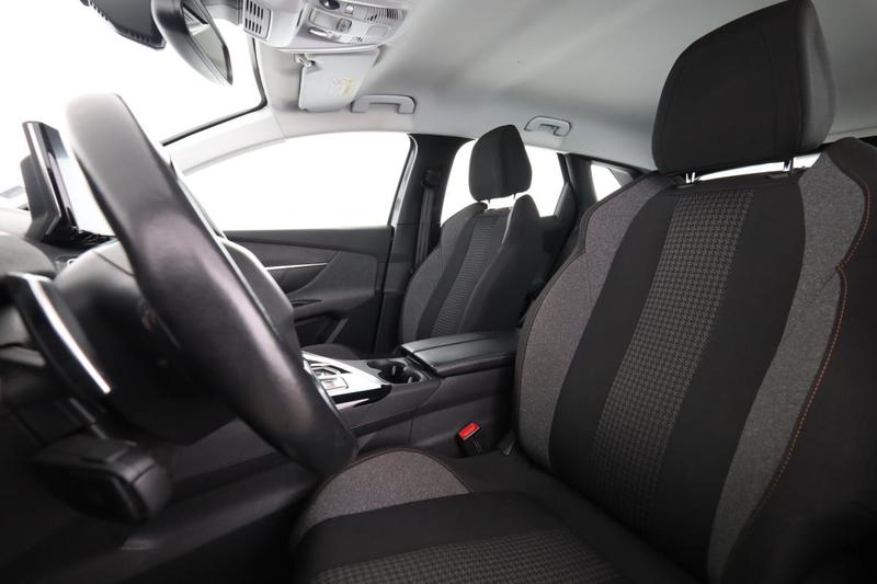 Peugeot 3008 1.5 Blue-HDi Active Business Eat8 130 ch