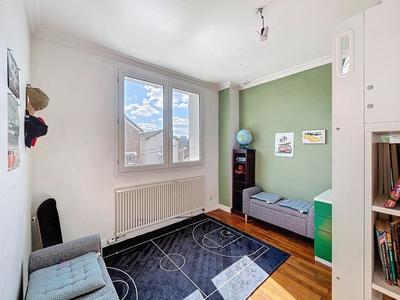 Maison - 85 m² - 5 pièces