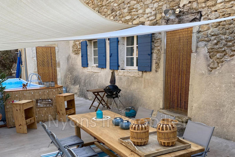 Maison de village - 375 m² - 10 pièces