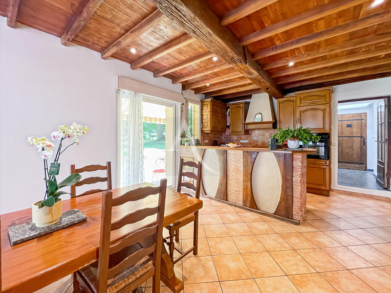 Maison - 193 m² - 9 pièces