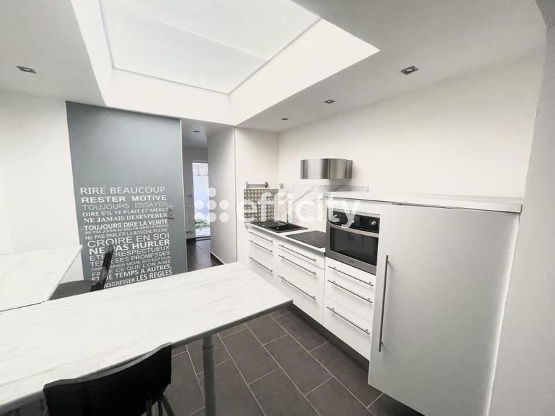 Maison - 85 m² - 5 pièces