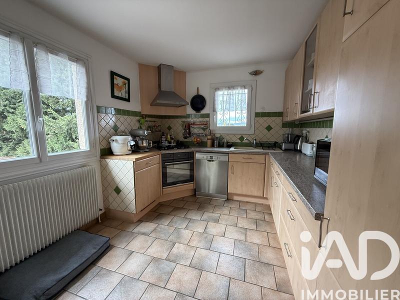 Maison - 250 m² - 8 pièces