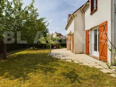 Maison - 160 m² - 5 pièces