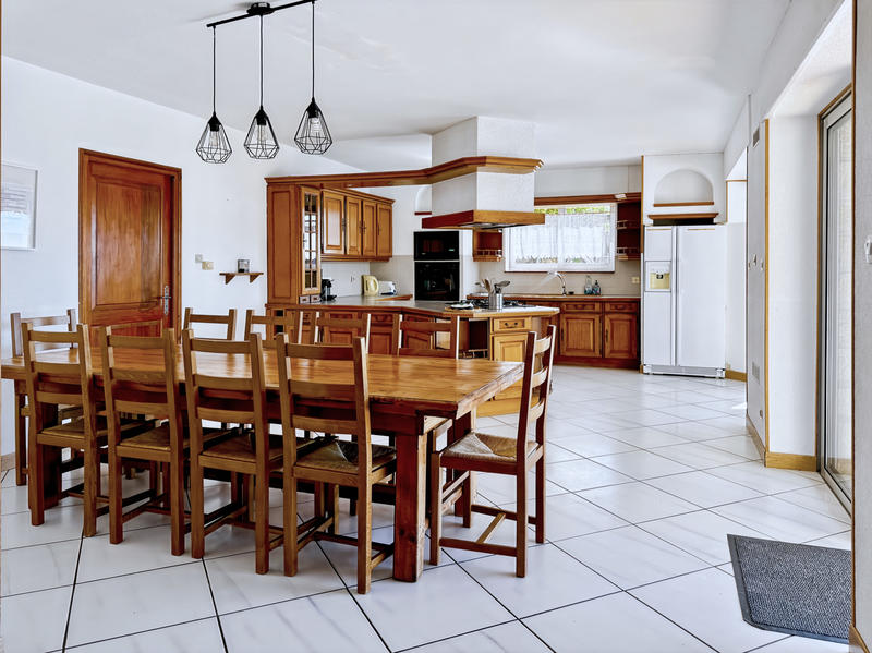 Propriété - 357 m² - 13 pièces