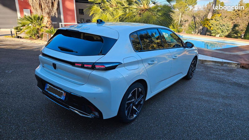 Peugeot 308 1.5 BlueHDI Eat8 Allure 130ch