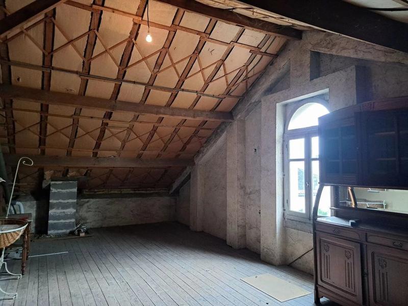 Maison - 230 m² - 8 pièces