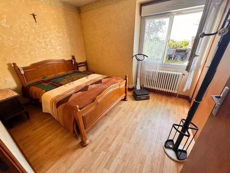 Maison - 93 m² - 7 pièces