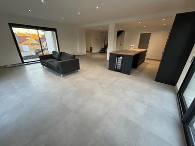 Maison - 141 m² - 6 pièces