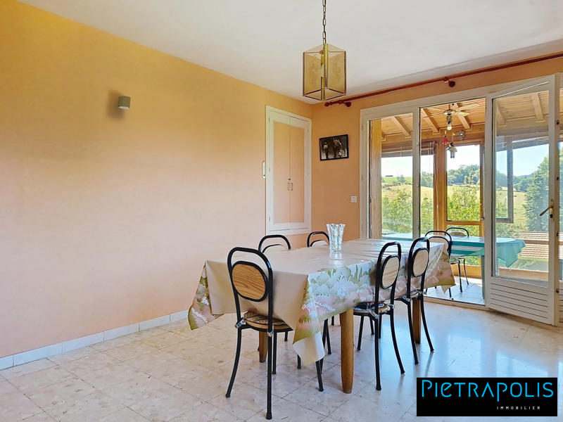 Maison - 102 m² - 5 pièces