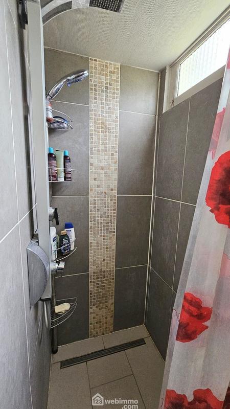 Maison - 141 m² - 6 pièces