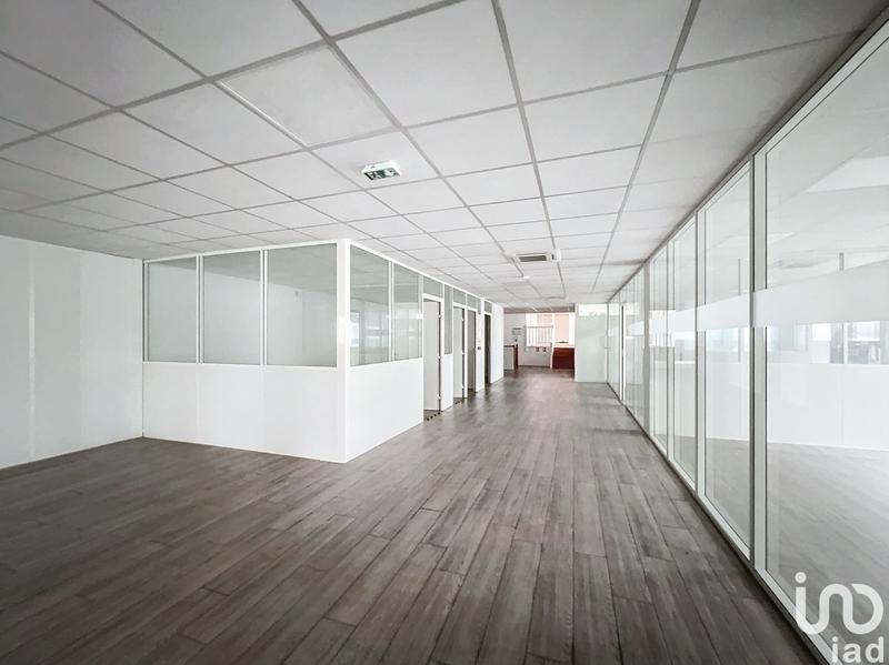 Local commercial - 2 935 m²