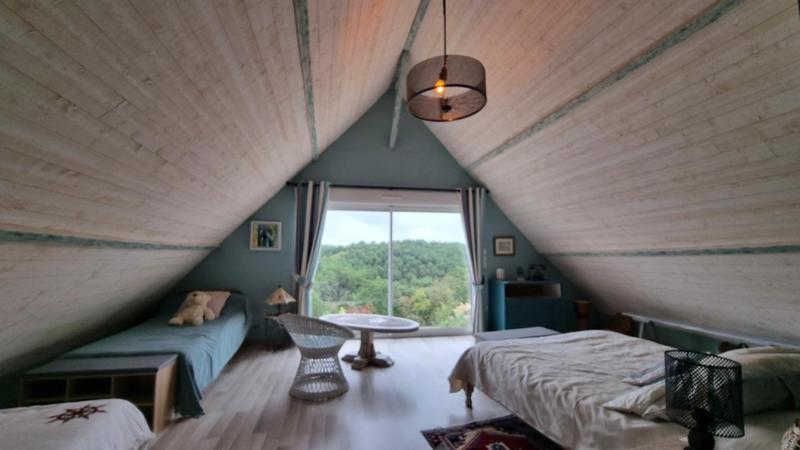 Maison - 330 m² - 16 pièces