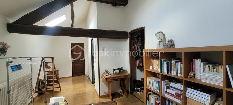 Maison en pierre - 222 m² - 9 pièces