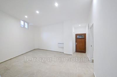 Appartement - 90 m² - 3 pièces