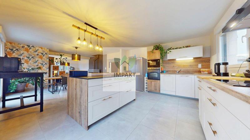 Maison - 170 m² - 7 pièces