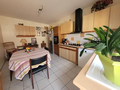 Maison - 170 m² - 8 pièces