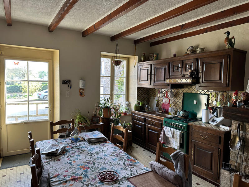 Propriété - 85 m² - 5 pièces