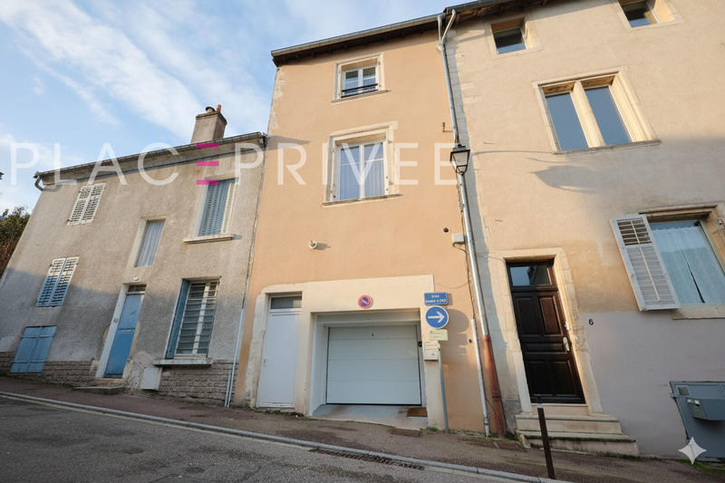 Maison - 200 m² - 6 pièces