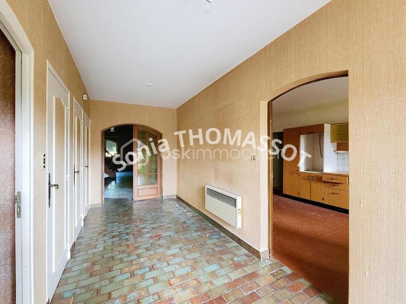 Maison - 200 m² - 8 pièces