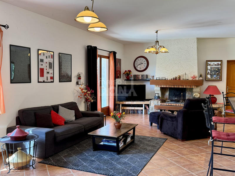 Maison - 186 m² - 7 pièces