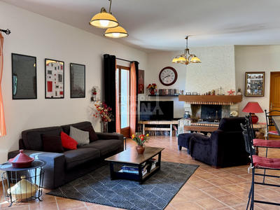 Maison - 186 m² - 7 pièces