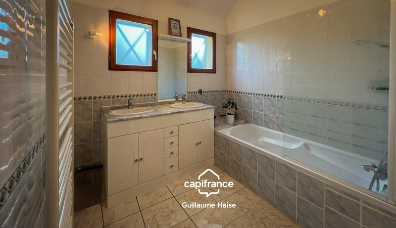 Maison - 171 m² - 6 pièces