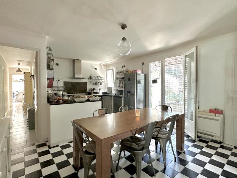 Villa - 188 m² - 6 pièces