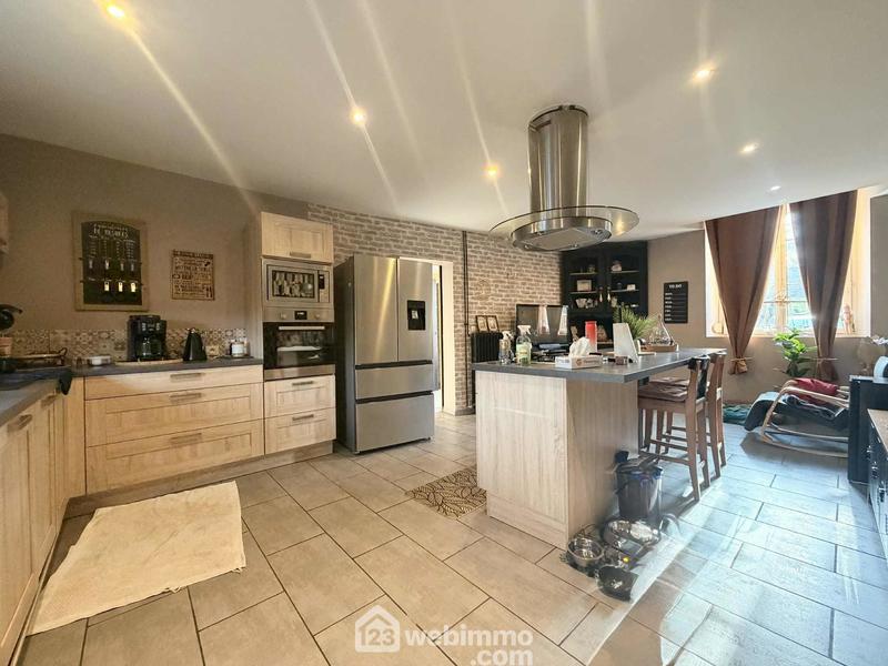 Maison - 184 m² - 6 pièces