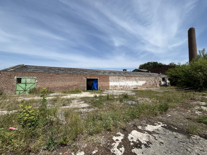 Terrain - 13 400 m²