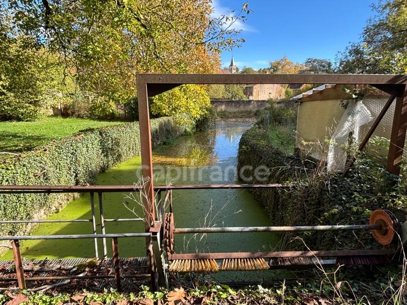 Maison - 930 m² - 23 pièces