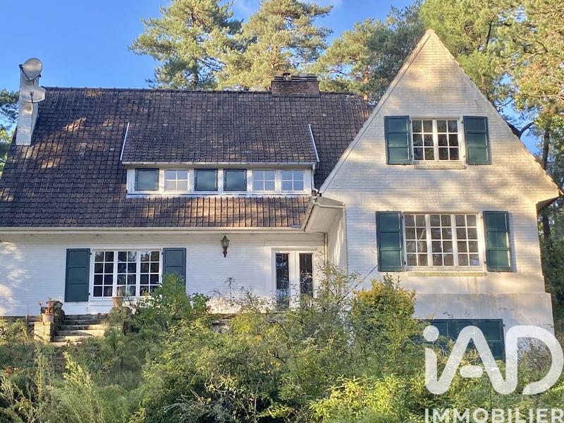 Maison - 235 m² - 10 pièces