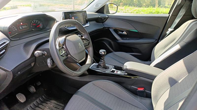 Peugeot 2008 1.2 Puretech 100 Allure