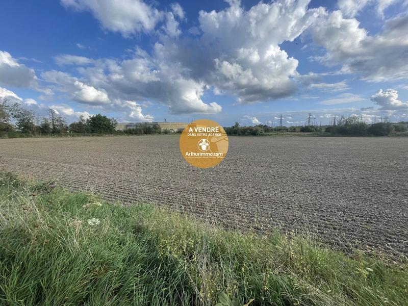 Terrain - 15 872 m²