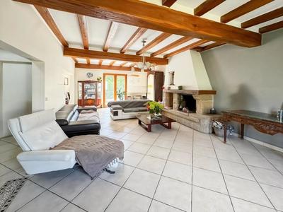 Maison - 213 m² - 6 pièces