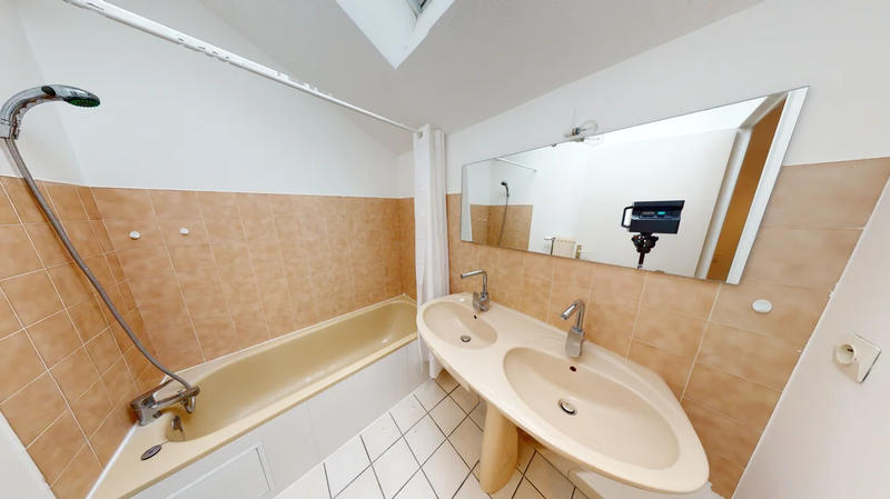 Appartement - 85 m² - 4 pièces