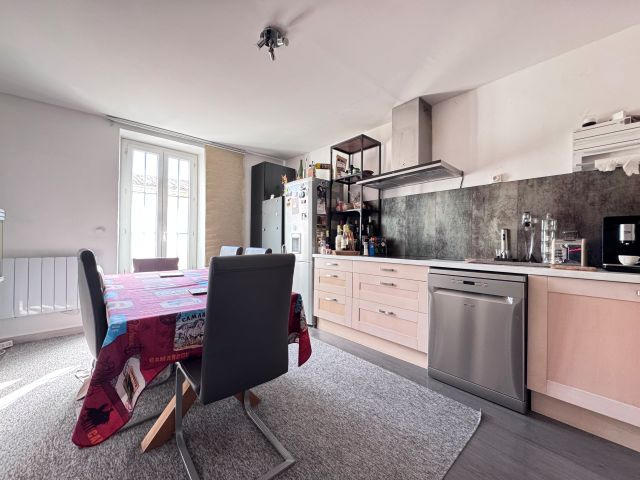 Appartement - 82 m² - 3 pièces