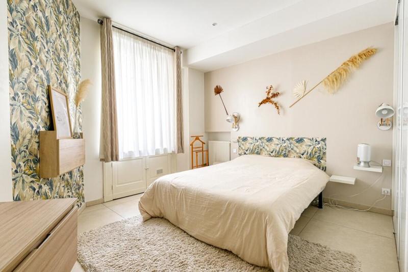 Appartement - 141 m² - 6 pièces