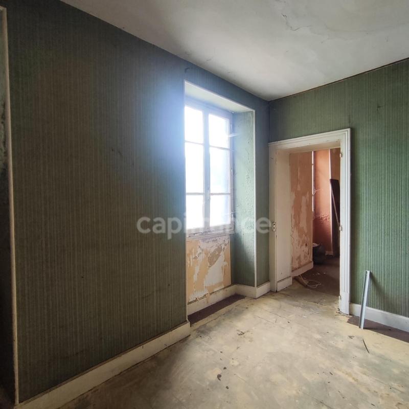 Maison - 200 m² - 2 pièces