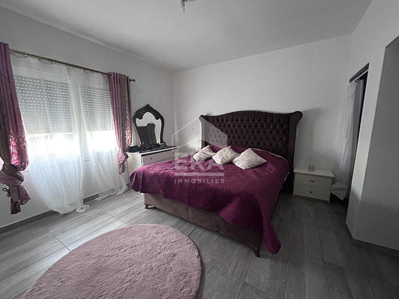 Maison - 175 m² - 8 pièces