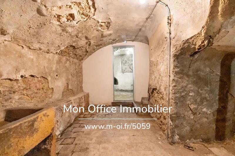 Appartement - 64 m² - 5 pièces