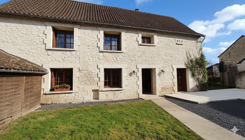 Maison - 219 m² - 5 pièces