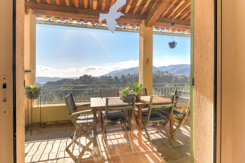 Maison - 112 m² - 4 pièces