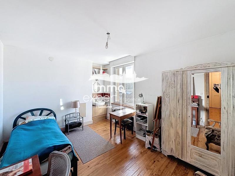 Maison de ville - 246 m² - 7 pièces