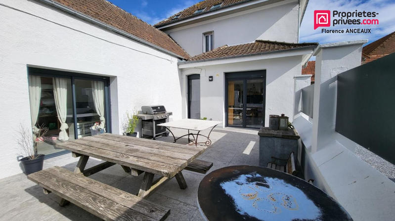 Maison - 240 m² - 7 pièces