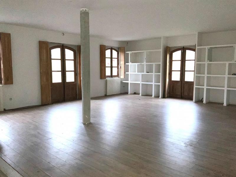 Maison - 260 m² - 6 pièces