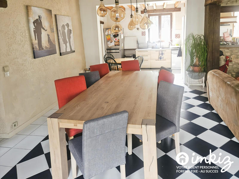 Maison - 320 m² - 7 pièces