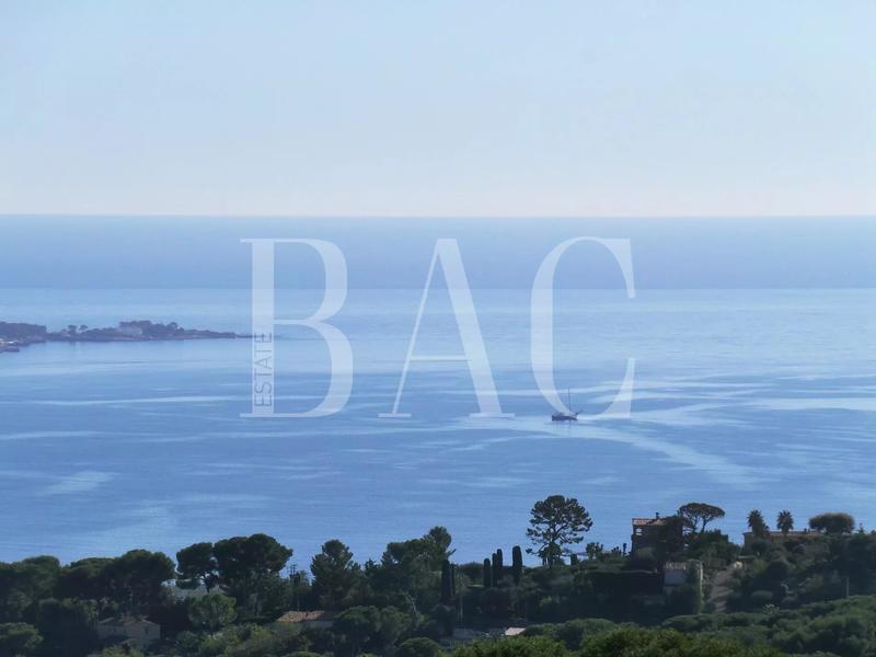 Villa - 330 m² - 8 pièces