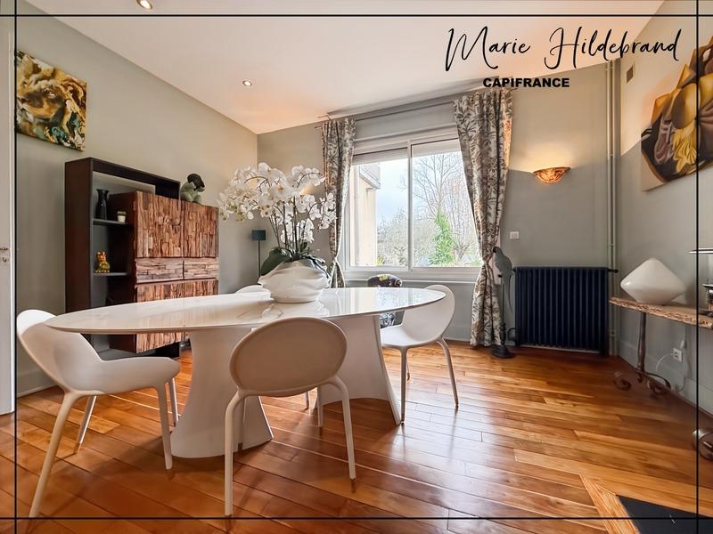 Maison bourgeoise - 278 m² - 10 pièces